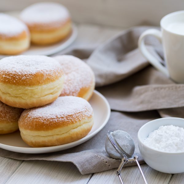 Pączki z cukrem pudrem