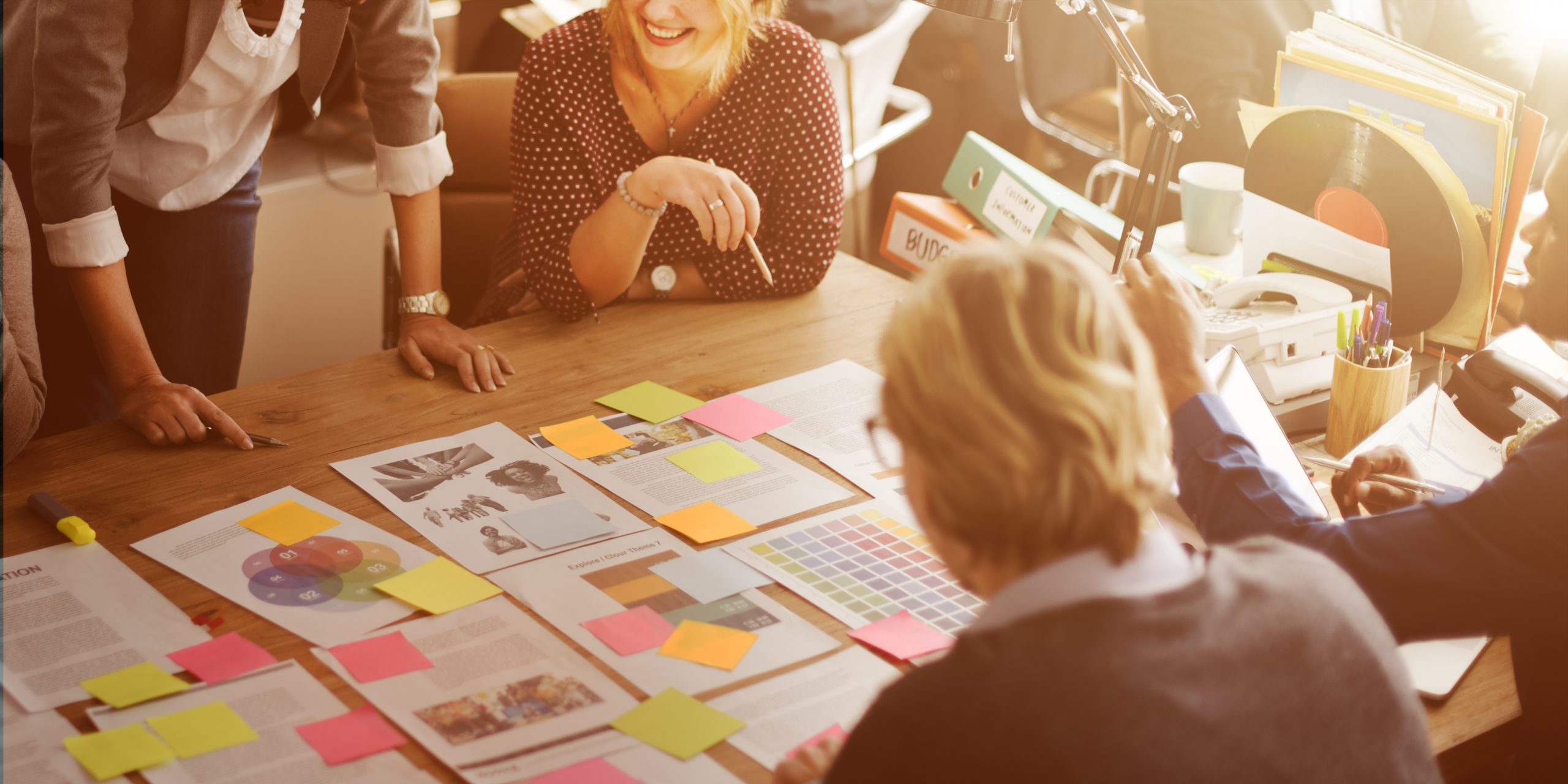 Entrepreneurs autour d'une table